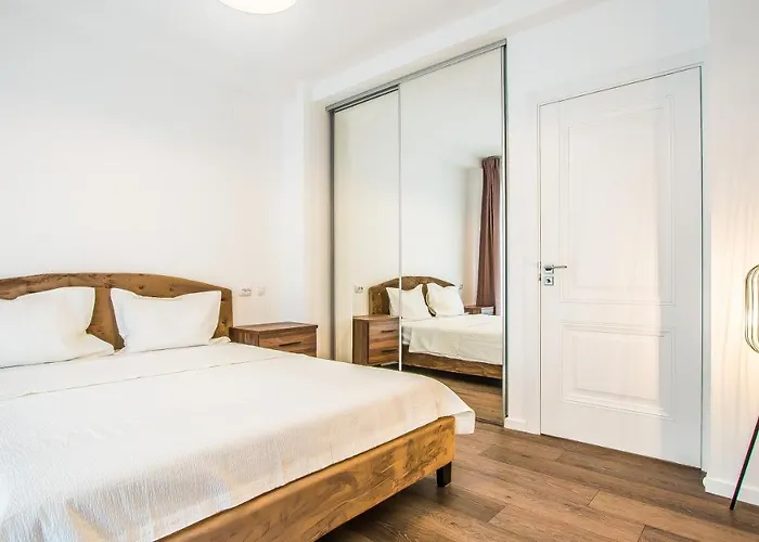 Iancului 3* بوخارست